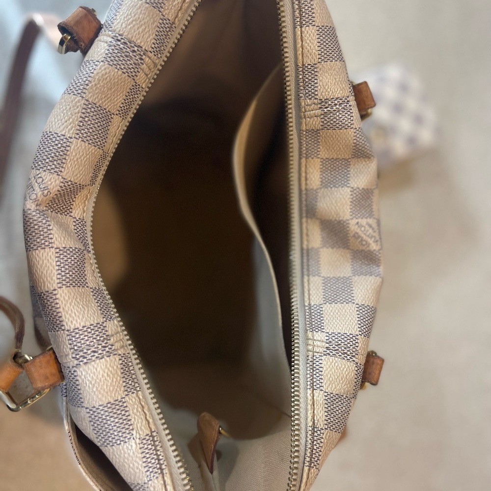 COPY - Louis Vuitton bag! Needs a good clean! - Picture 3 of 4